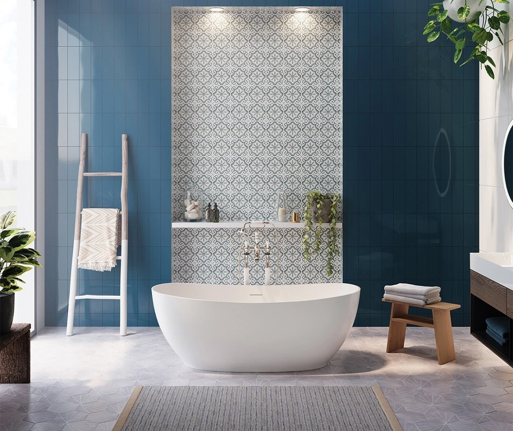 Maax 107174-000-240 Valentina Freestanding Bathtub - Bath Emp